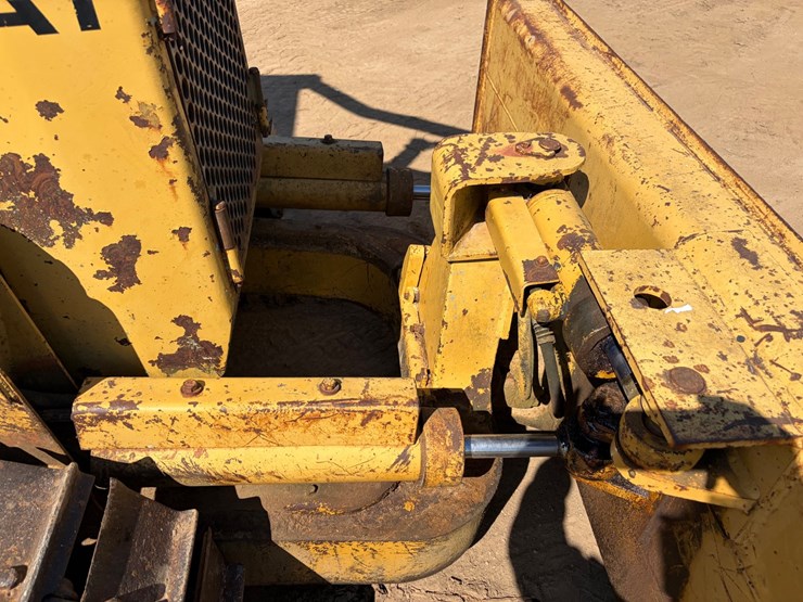 1987-caterpillar-d3b-image-22
