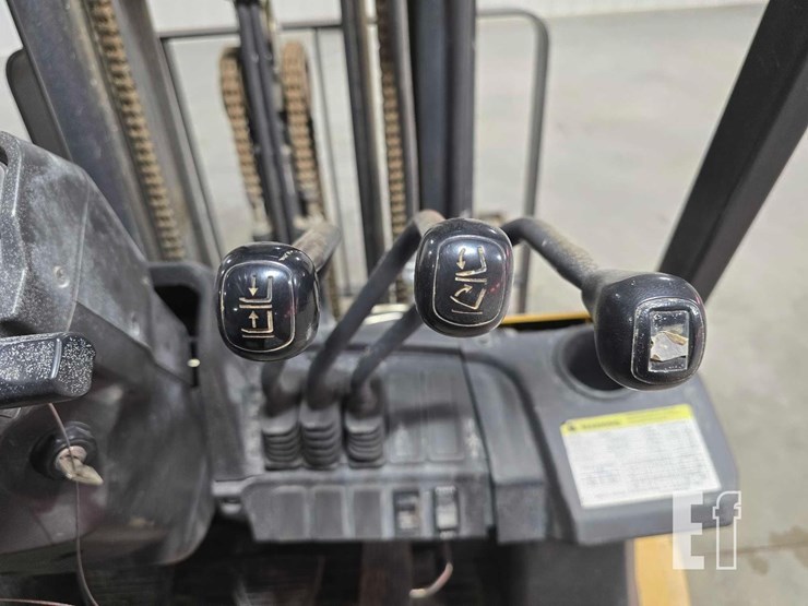 2019-caterpillar-gp25n-image-19