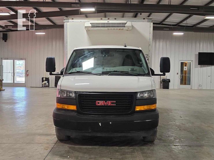 2019-gmc-savana-g1500-image-7