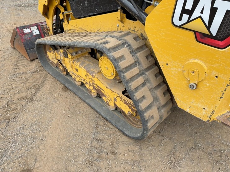 2020-caterpillar-259d3-image-15