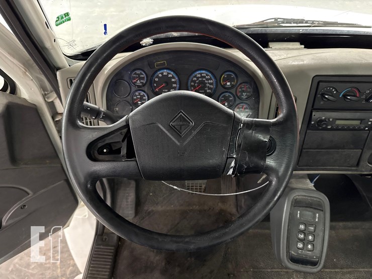 2014-international-durastar-4400-image-14