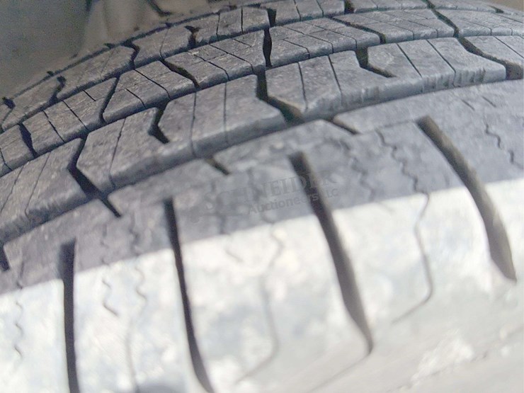 2014-ford-escape-titanium-image-15