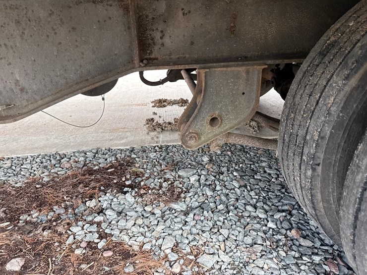 2005-massey-ferguson-8-image-12