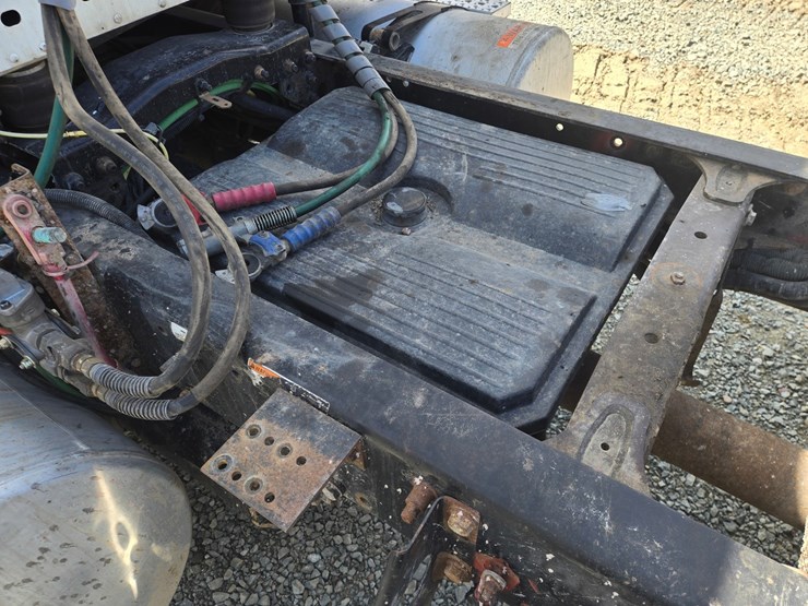 2007-massey-ferguson-8-image-42