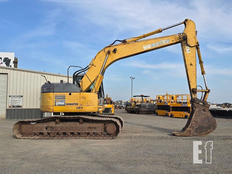 komatsu-pc228us-lc-3n0-image-6