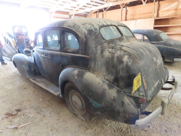 1937-cadillac-4dr-sedan-image-9