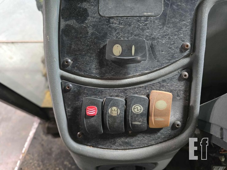 2003-caterpillar-420d-it-image-23