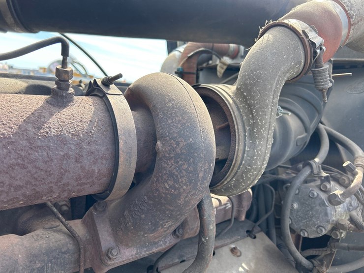 1999-mack-cl713-image-10