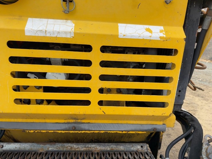 2005-gehl-1648-image-24