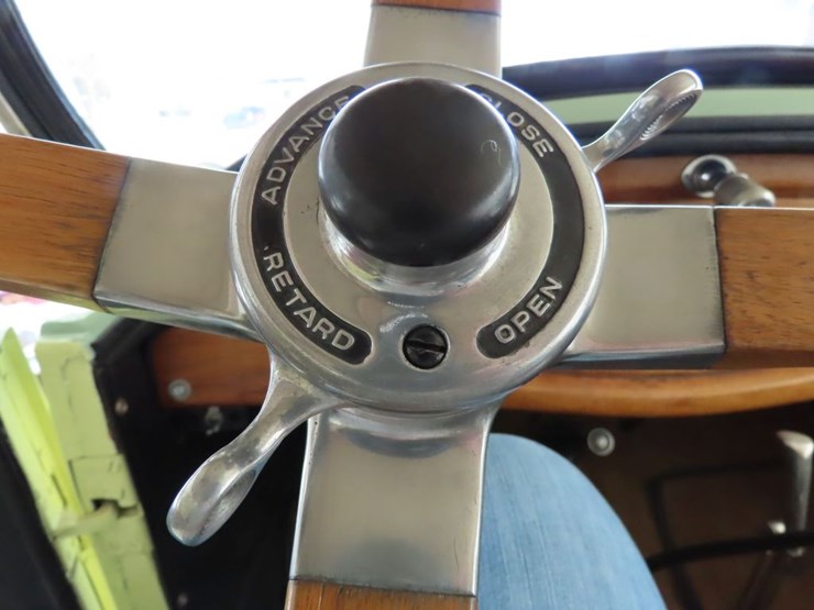 1924-mclaughlin-standard-six-touring-image-23