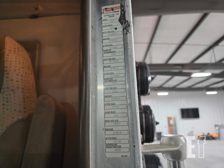 2014-kenworth-t800-image-37