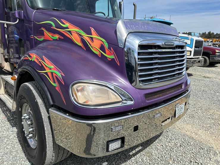 2010-massey-ferguson-8-image-10