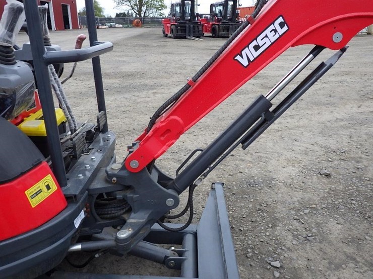 2026-vicsec-30k-hydraulic-excavator-image-11