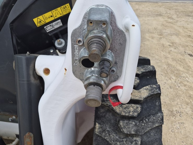 2020-bobcat-s76-image-14