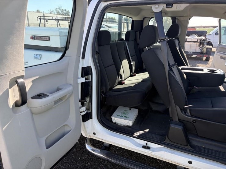 2012-gmc-sierra-3500-image-10