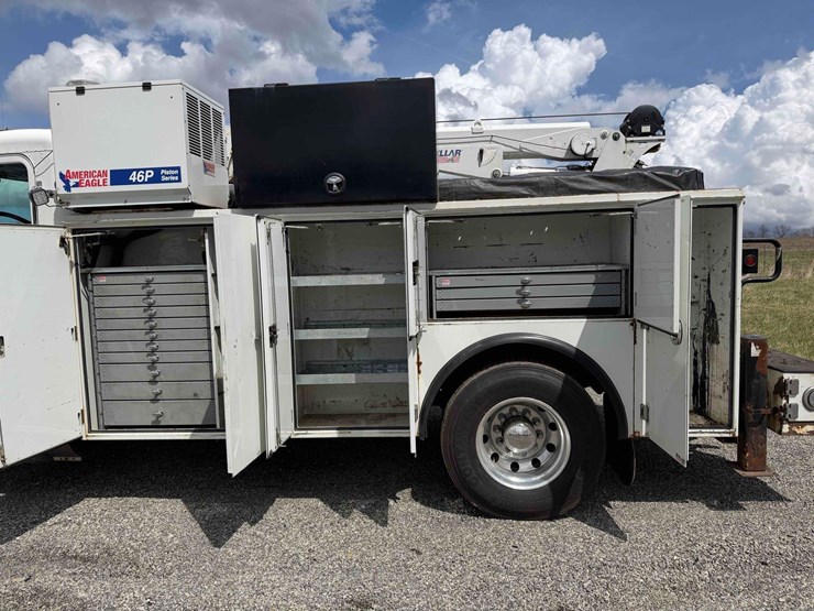 2019-peterbilt-337-image-8