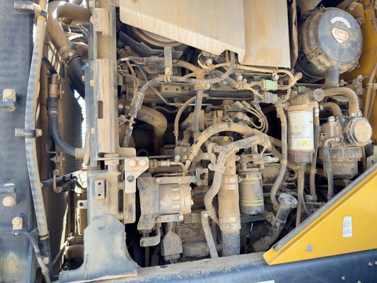 2017-komatsu-wa270-8-image-18