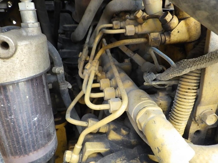 caterpillar-239d-image-12