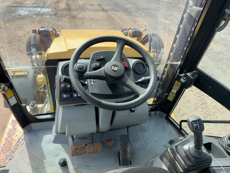 2012-caterpillar-420f-it-image-29