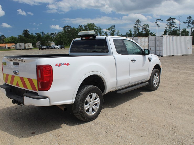 2022-ford-ranger-xlt-image-3