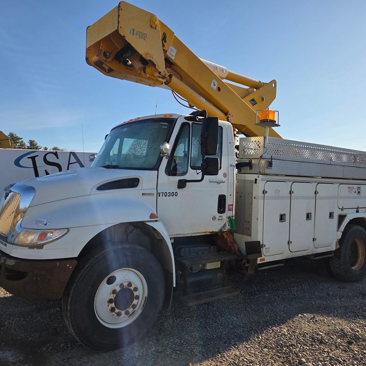 2010 INTERNATIONAL 4400 SBA