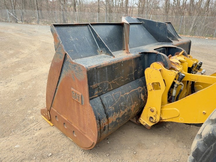 2016-caterpillar-938m-image-10