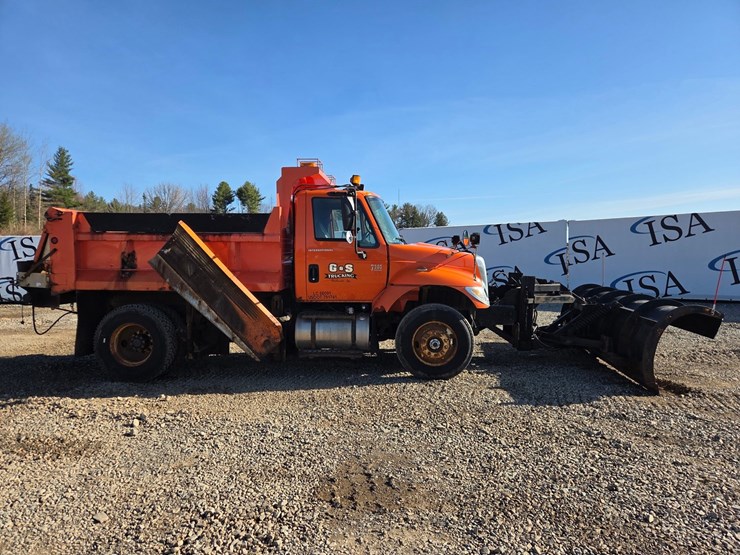 2002-international-7300-image-6