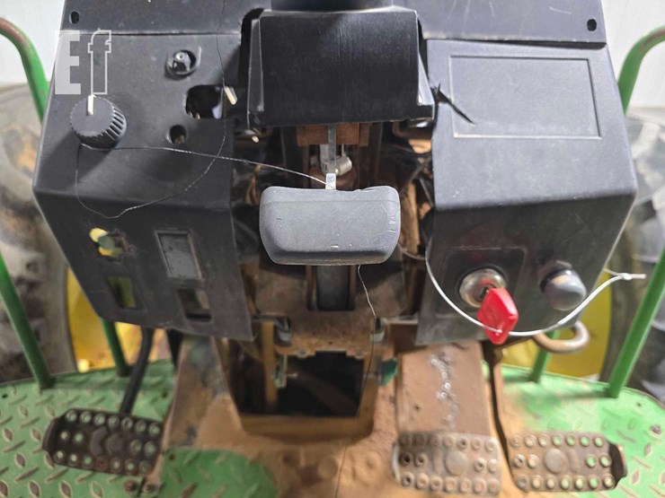 john-deere-6220-image-12