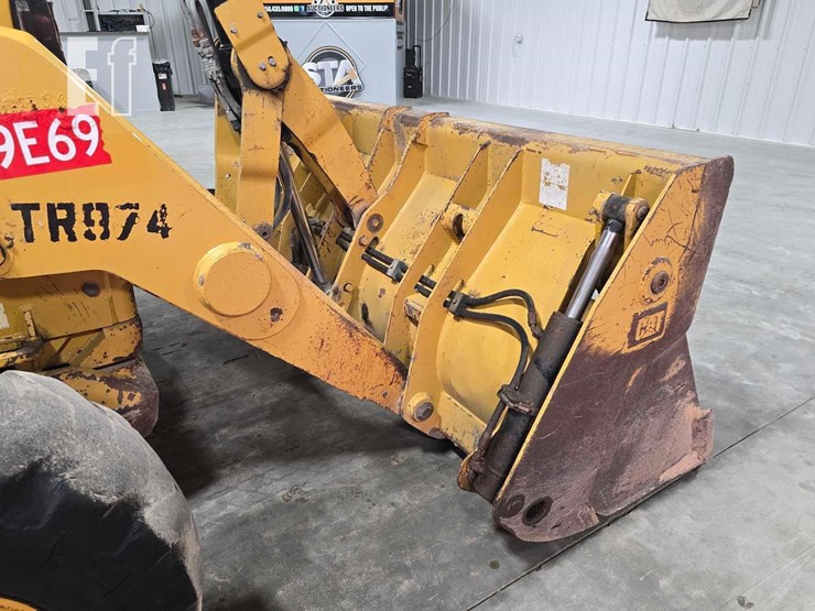 2012-caterpillar-420e-image-11