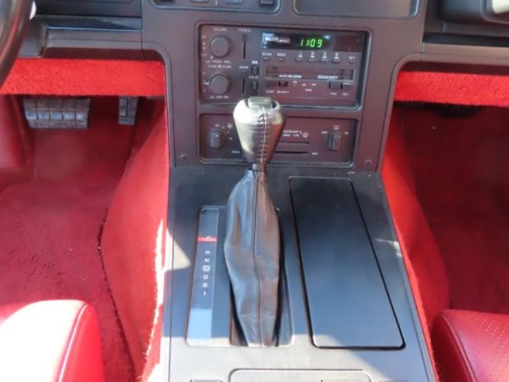 1985-chevrolet-corvette-image-14