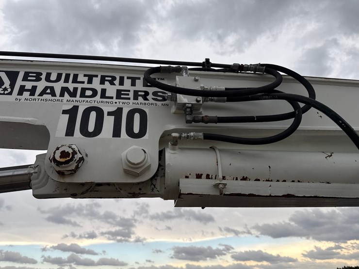 2010-massey-ferguson-8-image-66