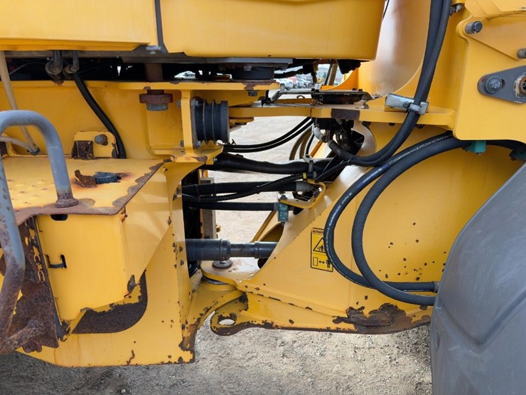 2013-volvo-l70g-image-18