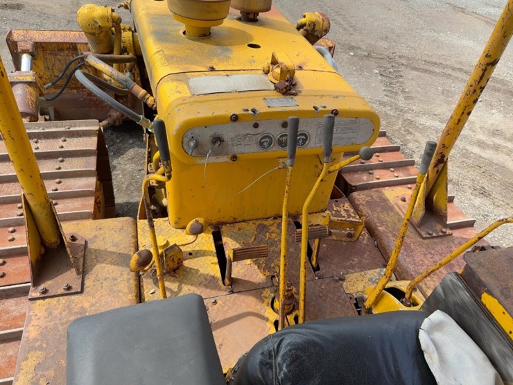 caterpillar-d6-image-32