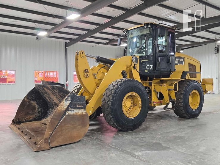 2014-caterpillar-938k-image-1