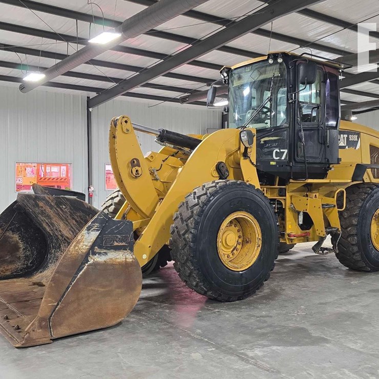 2014 CATERPILLAR 938K