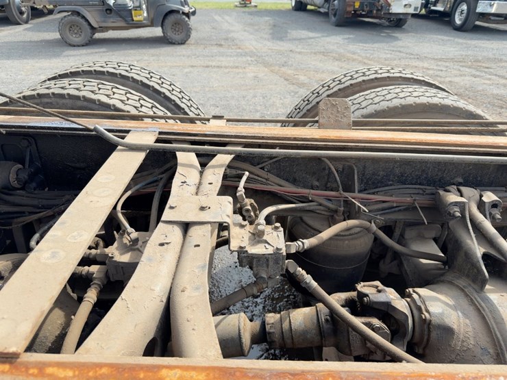 1994-international-8200-image-23