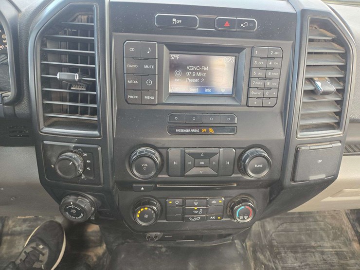 2017-ford-f150-xl-image-13