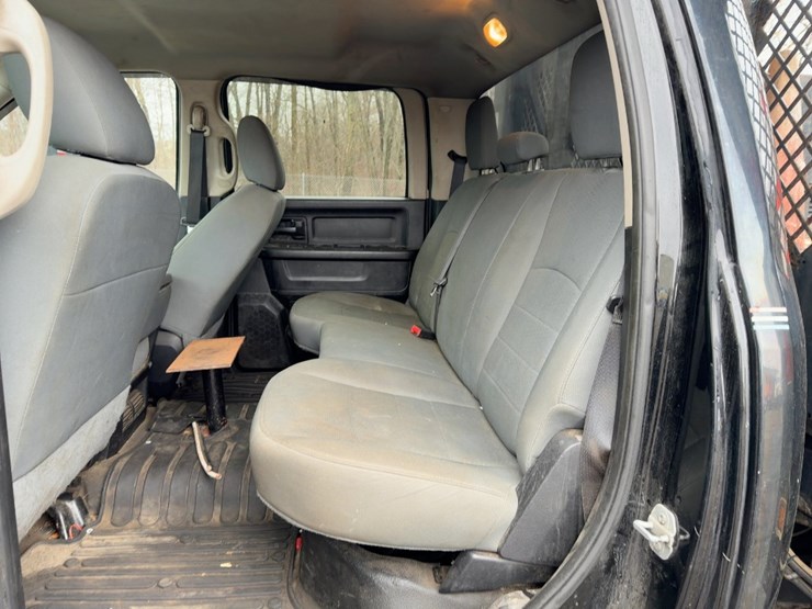 2015-dodge-ram-4500hd-image-16