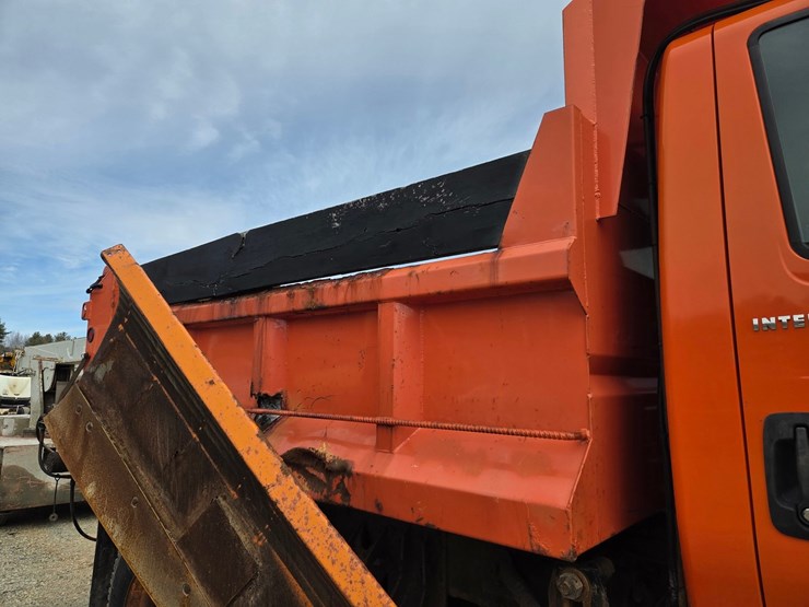 2002-international-7300-image-26