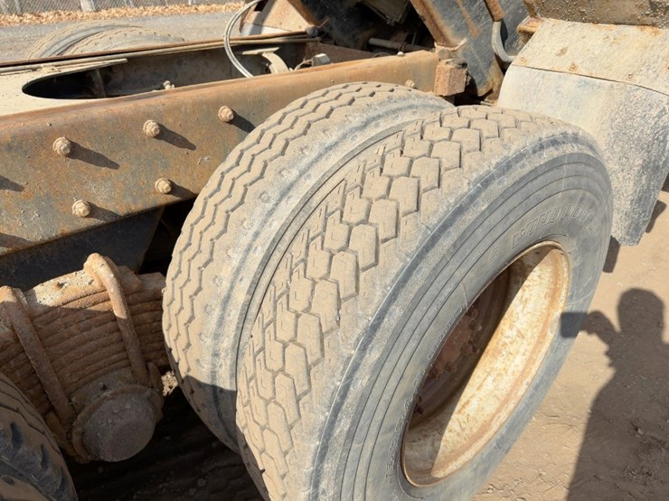 1998-mack-rd690s-image-18