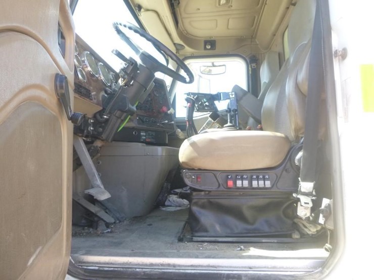 2008-international-paystar-5500i-t/a-roll-off-truc-image-10