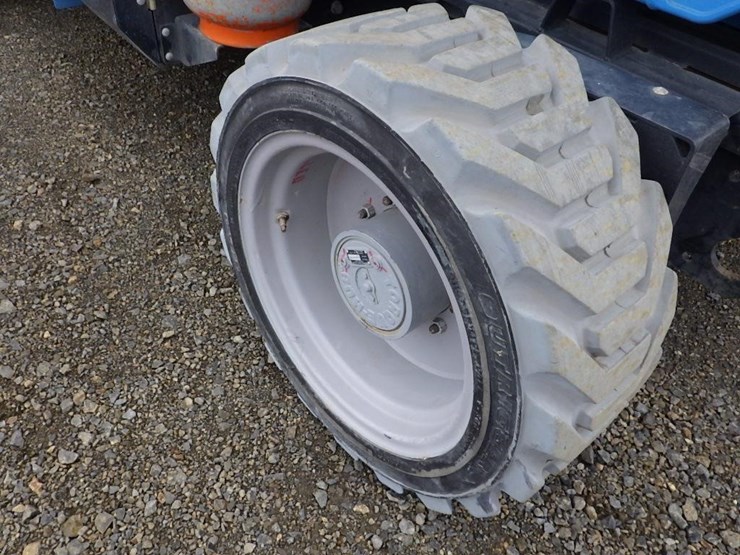 2017-genie-gs-4390-scissor-lift-image-27