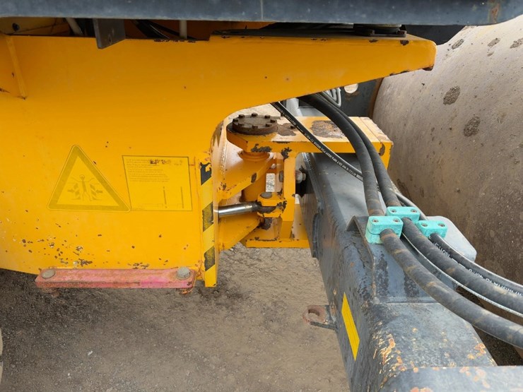 2008-jcb-vibromax-vm75d-image-16