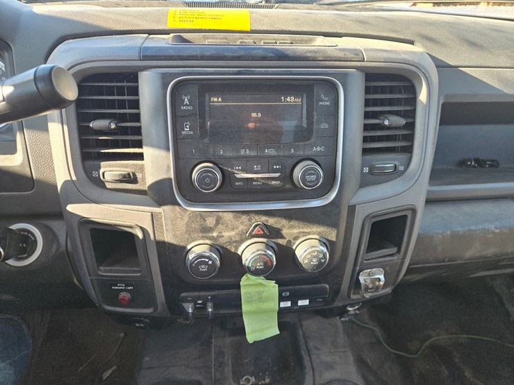 2017-massey-ferguson-8-image-62