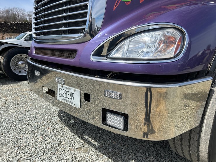 2010-massey-ferguson-8-image-12