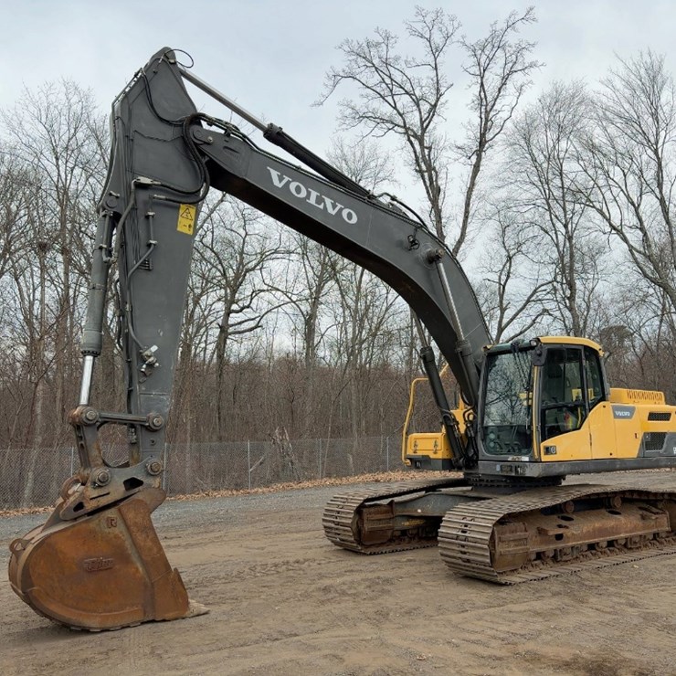 2013 VOLVO EC300DL