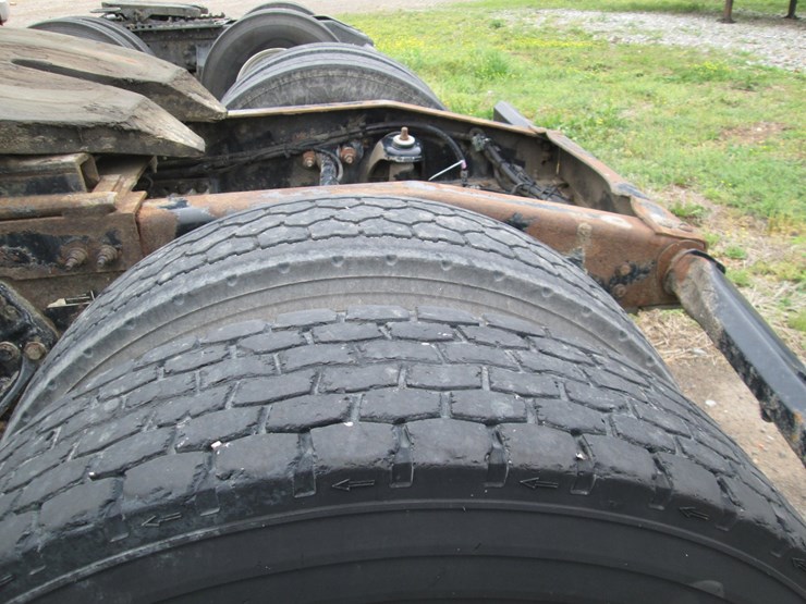 2008-peterbilt-387-image-7