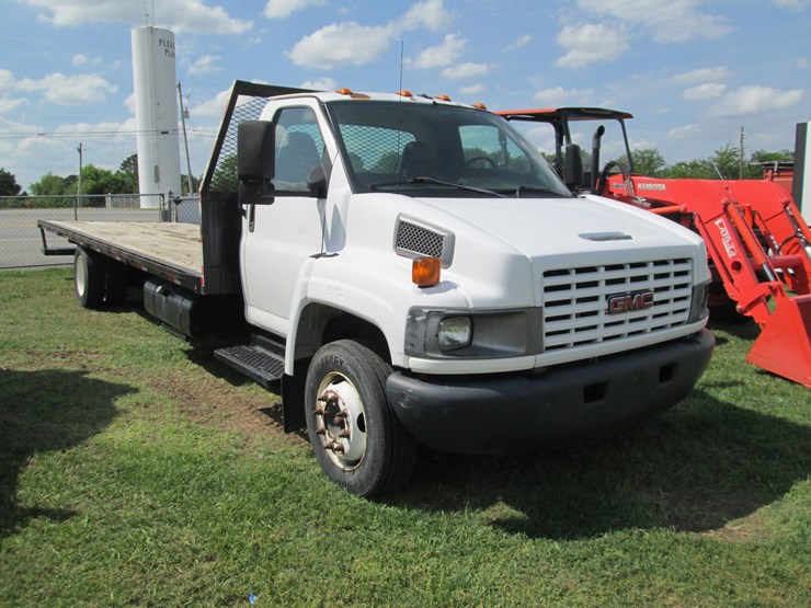 #46152-•-2005-chevrolet-s/a-single-cab-flatbed-truck-1gdg5c1e75f902740-image-2