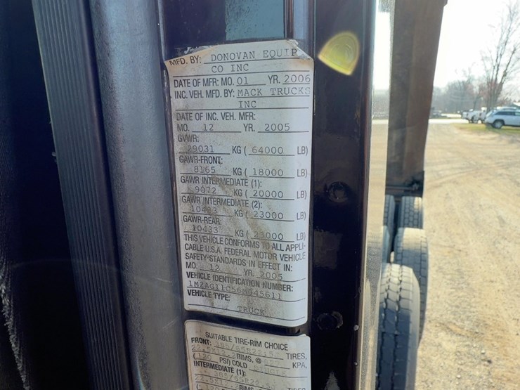 2006-mack-granite-cv713-image-34