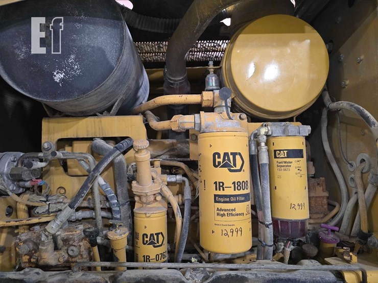 2006-caterpillar-143h-image-28